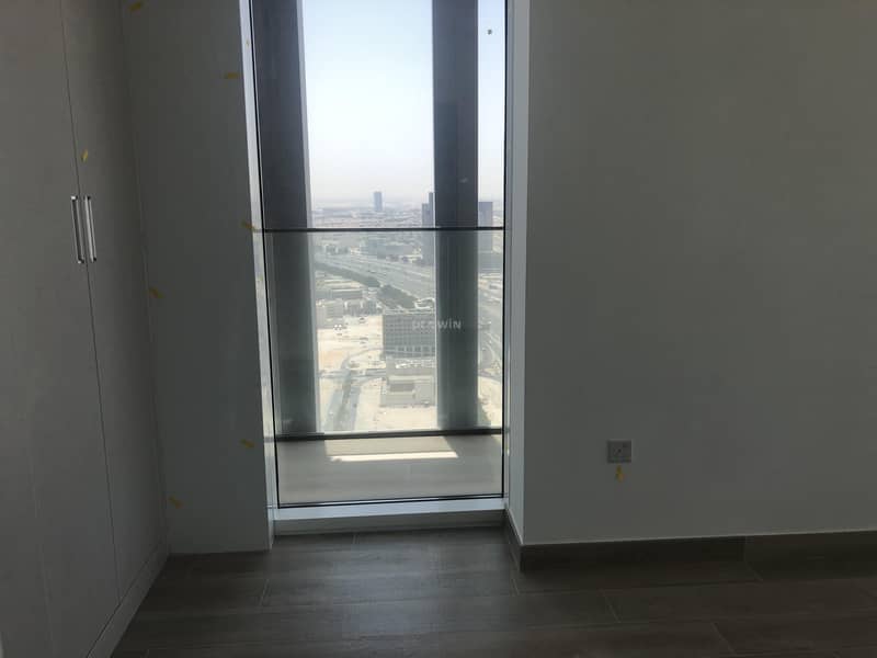 24 AMAZING 3 BEDROOMS WITH A MASSIVE BALCONY IN A BRANDNEW BUILDING WITH A CRAZY VIEW!!