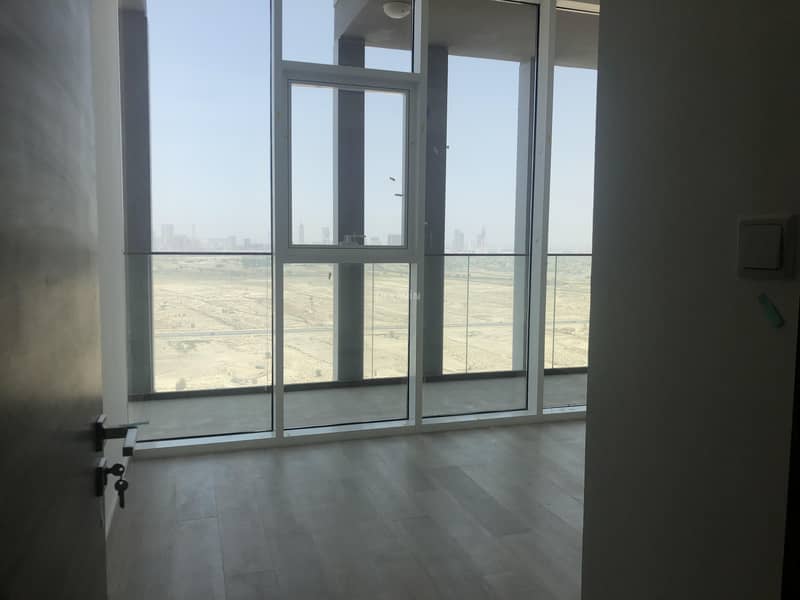 35 AMAZING 3 BEDROOMS WITH A MASSIVE BALCONY IN A BRANDNEW BUILDING WITH A CRAZY VIEW!!
