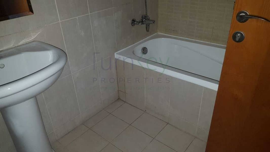 11 Well Maintained 2Bed Apartment For Rent