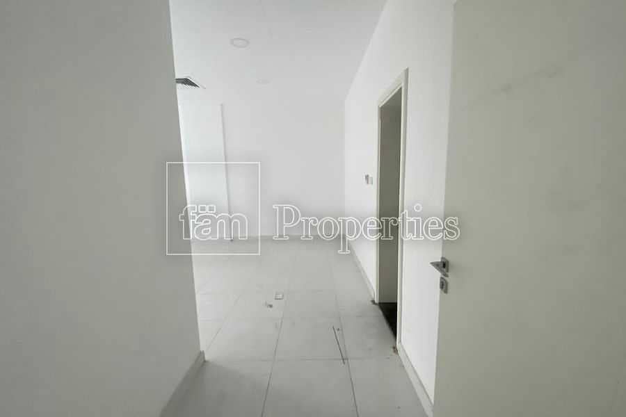 7 Modern and newly built commercial villa Jumeirah