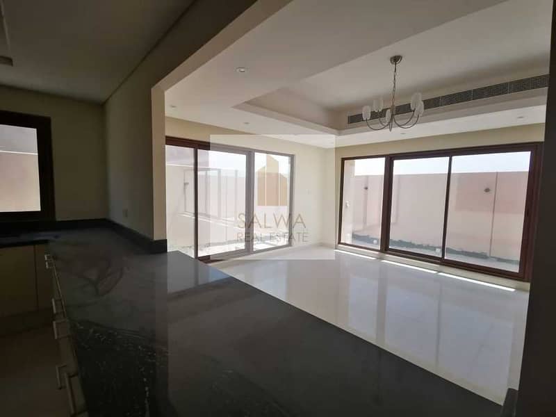 4 4 BR + Maid Townhouse // Single Row // with Terrace and Balcony
