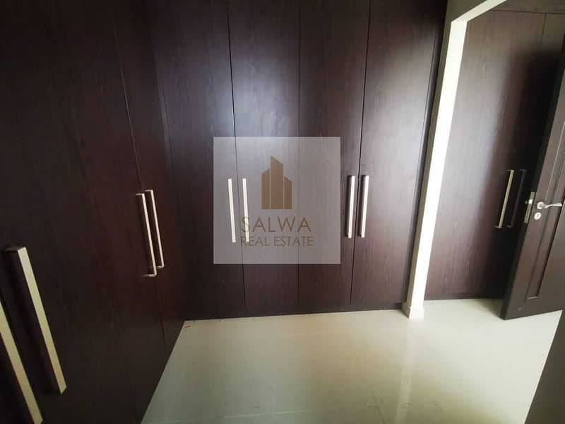 5 4 BR + Maid Townhouse // Single Row // with Terrace and Balcony