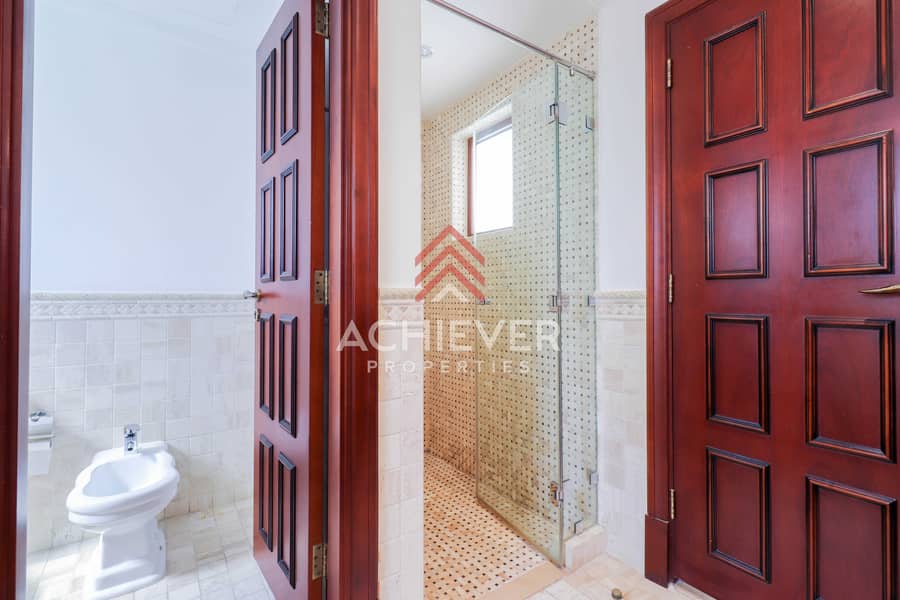 16 Must-See 4BR En-suite Villa | Basement | Vacant