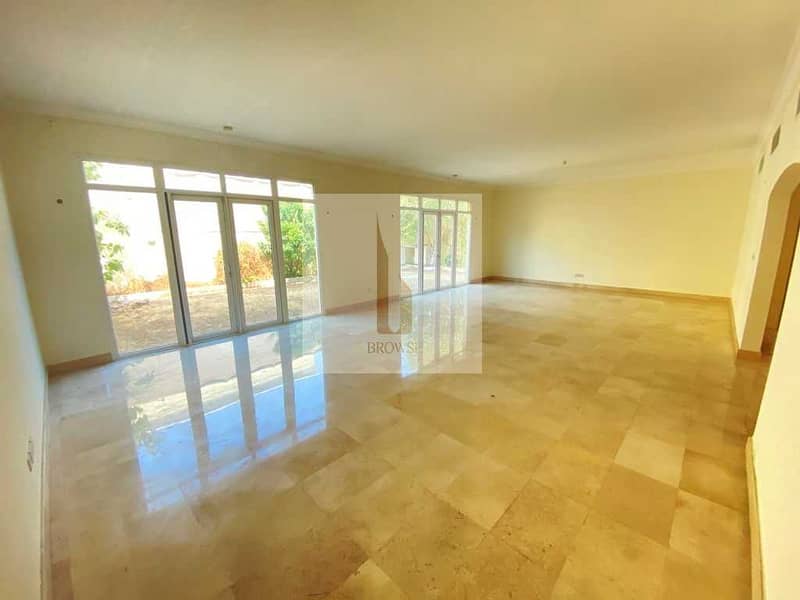 INDEPENDENT VILLA 5BR+MAID+PRIVATE GARDEN INDEPENDENT VILLA 5BR+MAID+PRIVATE GARDEN