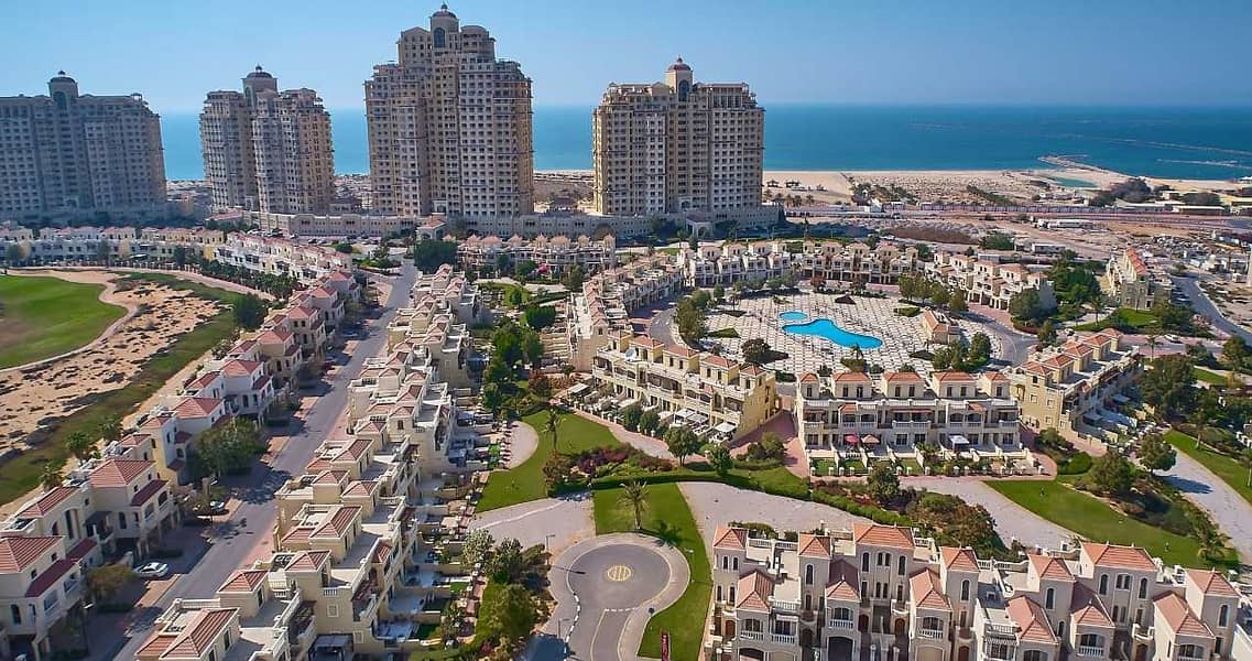 4 Own an apartment in the most prestigious locations of Ras Al Khaimah and get a 12-year residence permit and a commercial