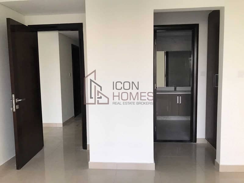 ONE BED ROOM UNFURNISHED APARTMENT IN ROYAL JVC