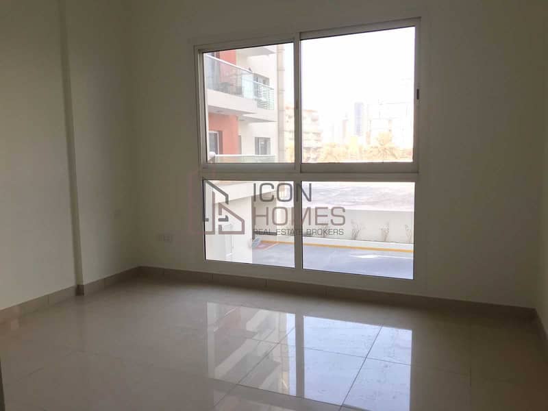 6 ONE BED ROOM UNFURNISHED APARTMENT IN ROYAL JVC