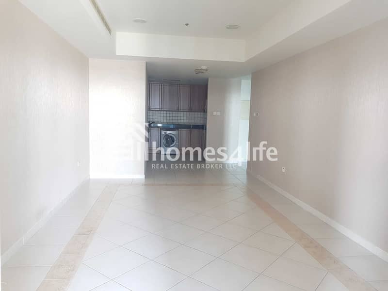 3 Good deal | Large Balcony | Opposite Beach