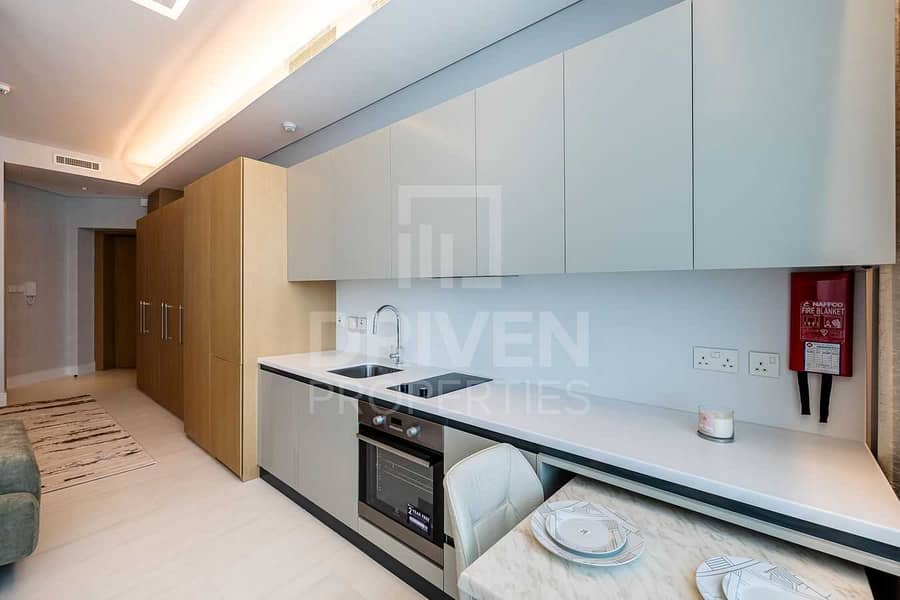 7 Luxurious unit | Burj Views | High Floor