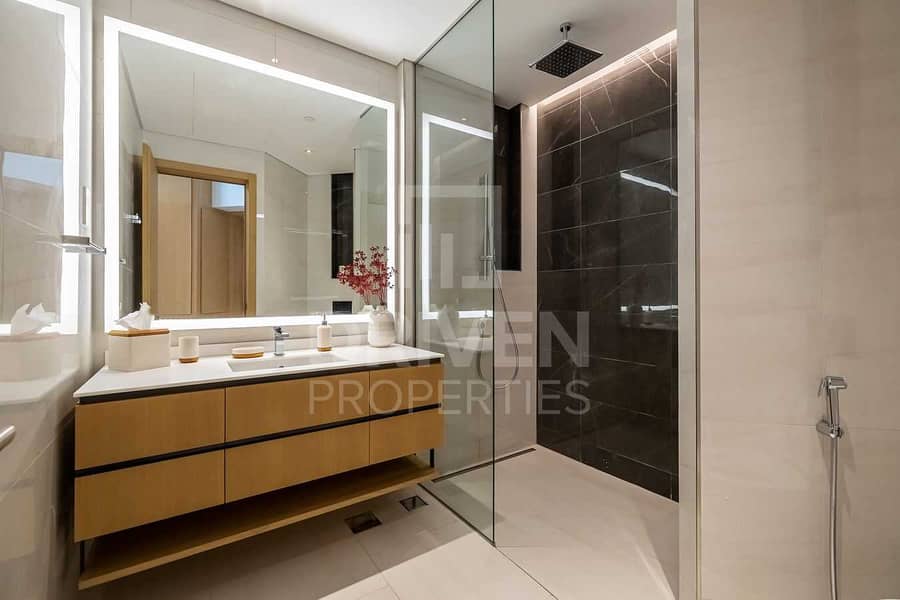 14 Luxurious unit | Burj Views | High Floor