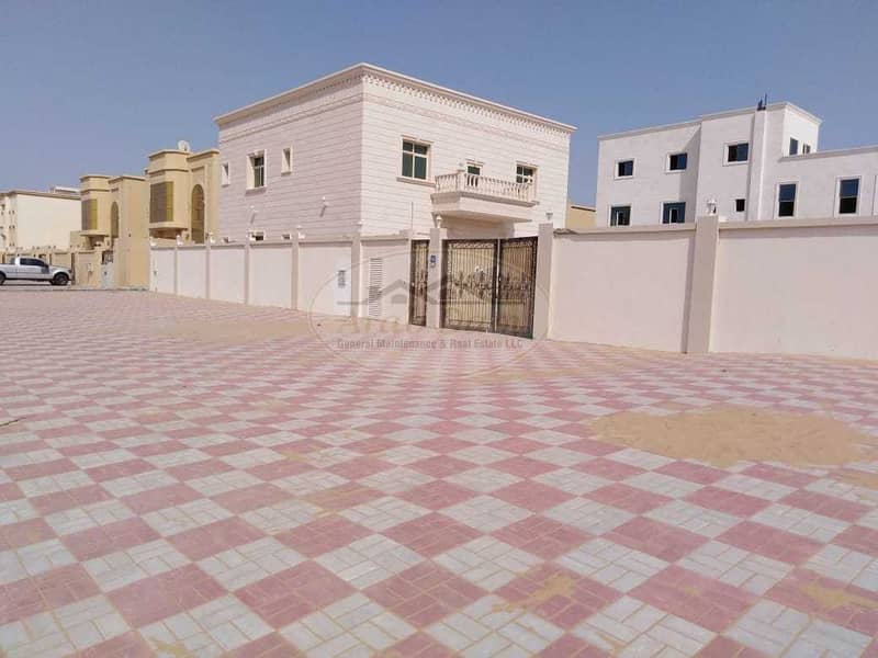 10 Special Offer / Villa for sale / I n Abu Dhabi / Mohammed Bin Zayed City/ 6 Bed Rooms/ Garden / Good Location