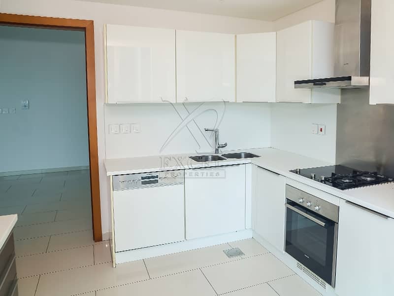 6 3 Months Free Rent | Chiller and Gas Free | Fully Fitted Kitchen