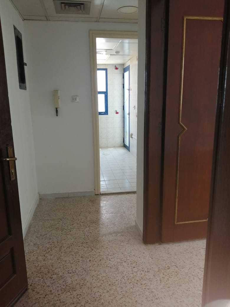 1 BHK AVAILABLE IN SHABIYA 11 WITH CENTRAL AC AND 2 WASHROOMS