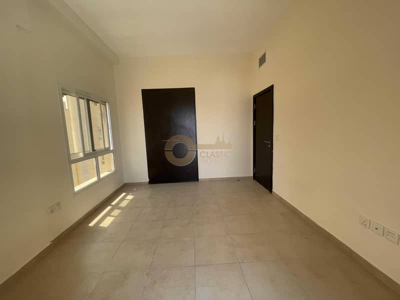 Great Location | Exquisite 3 Bed | Closed Kitchen Great Location | Exquisite 3 Bed | Closed Kitchen