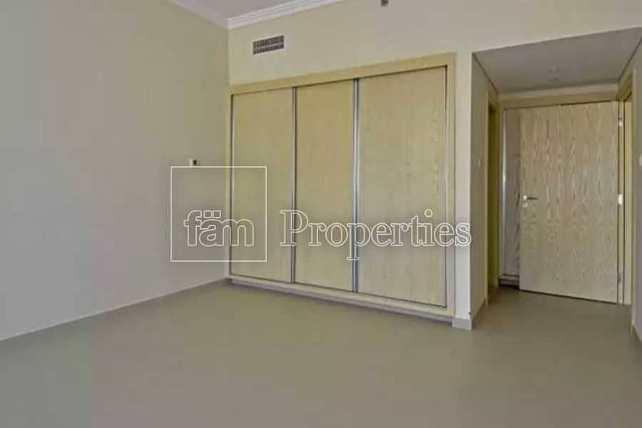 5 Spacious 1BR | WaterFront | Balcony | Sea View