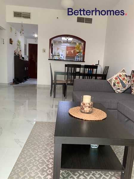 2 Fully Furnished| Large Balcony| Middle Floor