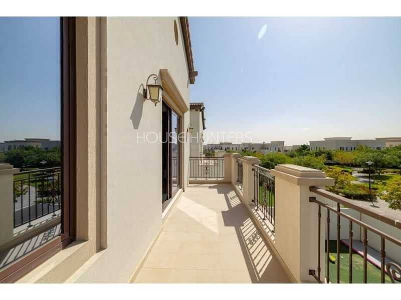 6 bedroom | large Terrace |Perfect Condition |Rosa