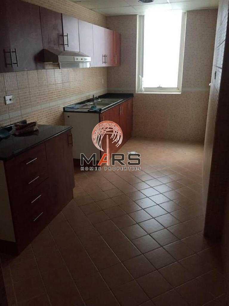5 MOTIVATED SELLER - Spacious 2 Bedroom on HIGH FLOOR  in Duabi Sports City
