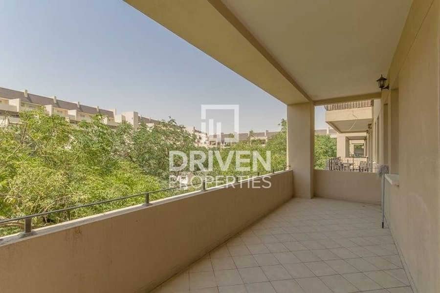 Garden View | Close to Pool and Park Apt