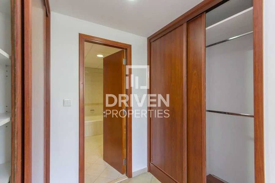 10 Garden View | Close to Pool and Park Apt