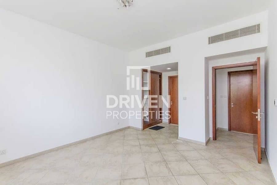 13 Garden View | Close to Pool and Park Apt
