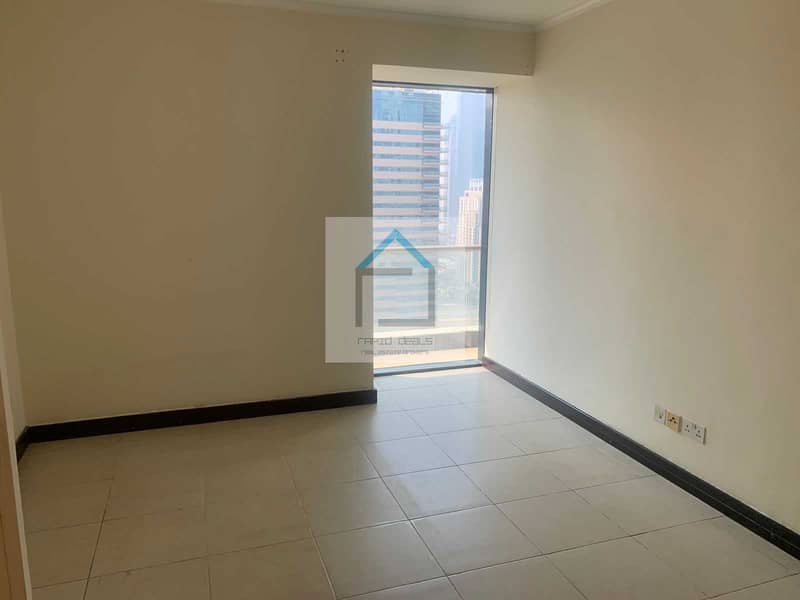 4 Lake View Apartment with Huge Balcony  for Rent