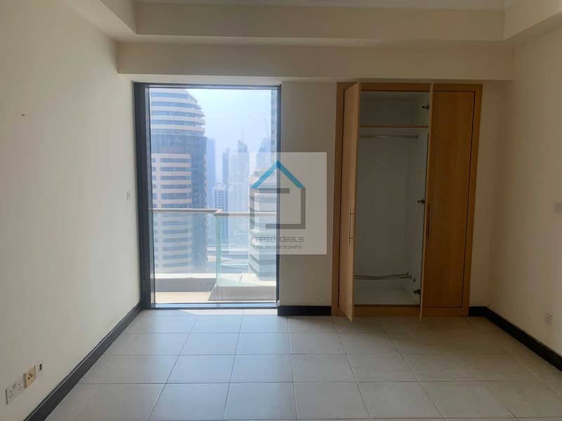 6 Lake View Apartment with Huge Balcony  for Rent