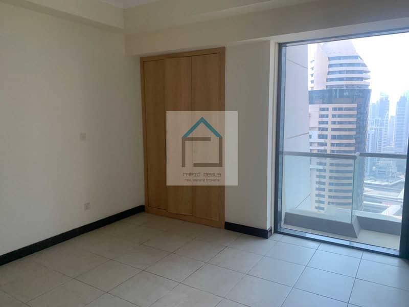 16 Lake View Apartment with Huge Balcony  for Rent