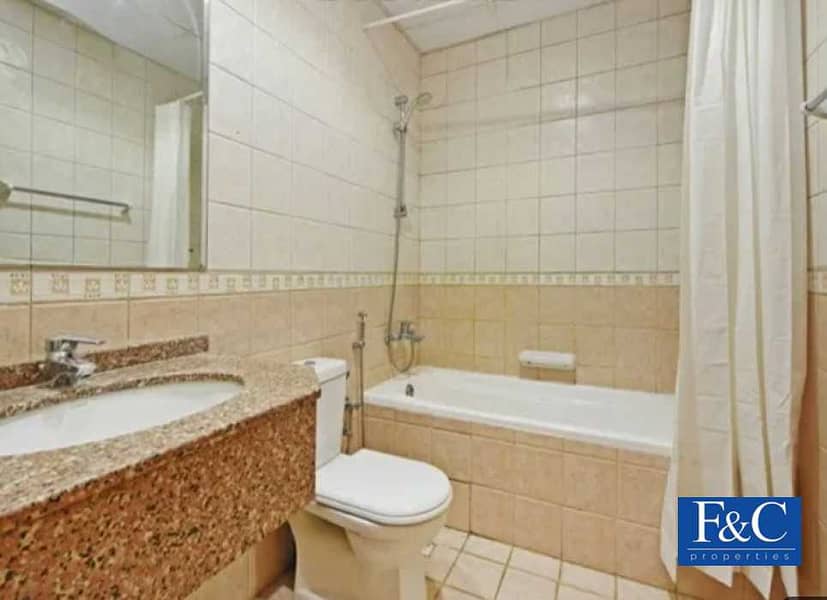 7 Beautiful Location | Large 1BR | Well Maintained