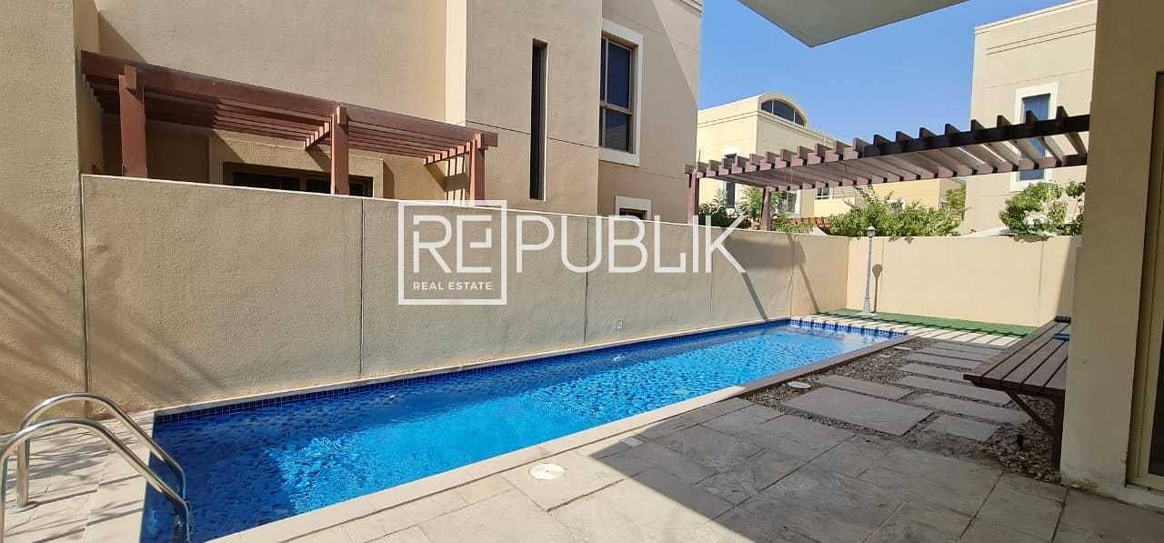 Fabulous 4 Beds Villa with Private Pool and Garden Fabulous 4 Beds Villa with Private Pool and Garden
