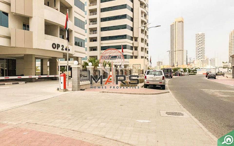 8 MOTIVATED SELLER - Spacious 2 Bedroom on HIGH FLOOR  in Duabi Sports City