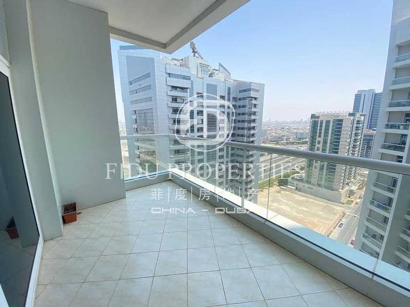 5 Corner Unit | Vacant 3 Bedroom | High Floor