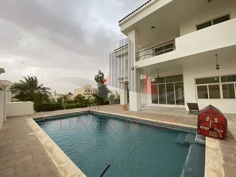 16 Fabulous Pool and Garden View Independent Villa