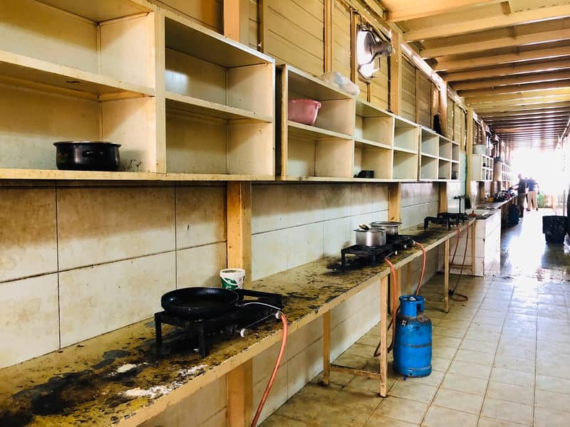 6 KITCHEN