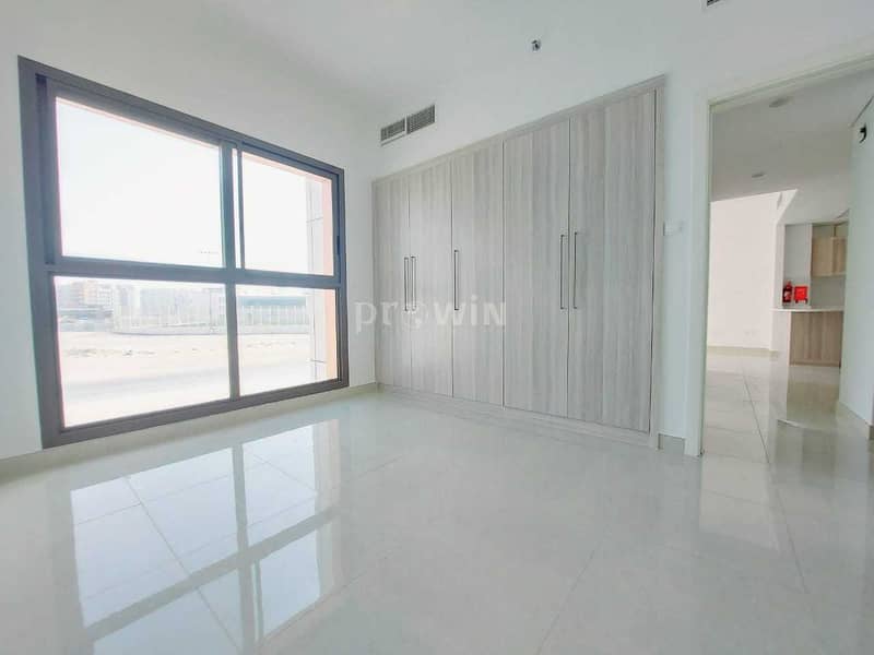 Beautiful Two Bed Apt | Kitchen Equipped Appliances | Arjan !!! Beautiful Two Bed Apt | Kitchen Equipped Appliances | Arjan !!!