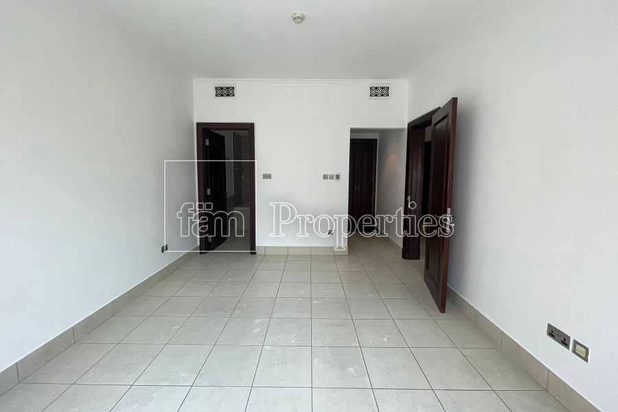 11 Bright 1BR Apt plus Study | Near Dubai Mall