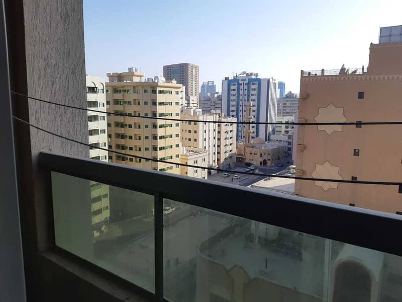 BIG OFFER SPACIOUS 1BHK FLAT WITH BALCONY CENTRAL AC CENTRAL GAS 1MONTH FRE BIG OFFER SPACIOUS 1BHK FLAT WITH BALCONY CENTRAL AC CENTRAL GAS 1MONTH FRE
