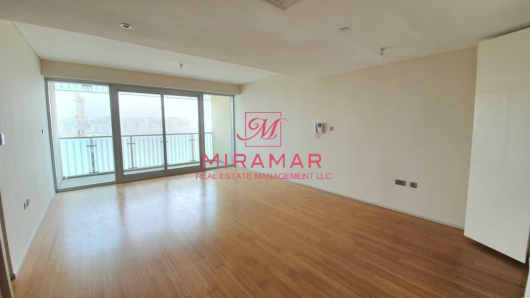 3 HOT!!!  LARGE 3B+MAIDS APARTMENT | LUXURY UNIT | BEST LOCATION