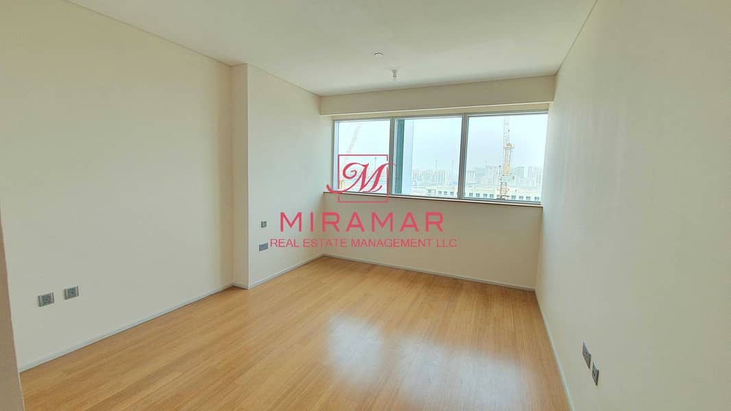 14 HOT!!!  LARGE 3B+MAIDS APARTMENT | LUXURY UNIT | BEST LOCATION