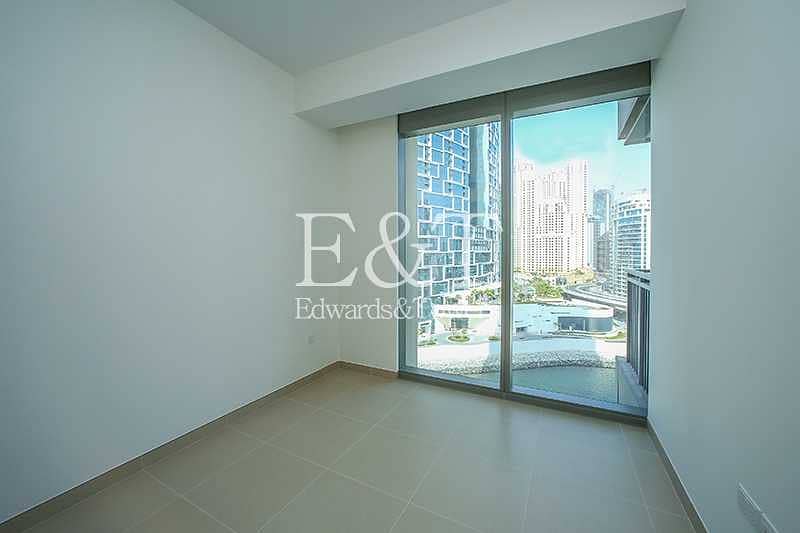 8 The Best 1 Bed in 5242 | Full Sea and Marina View