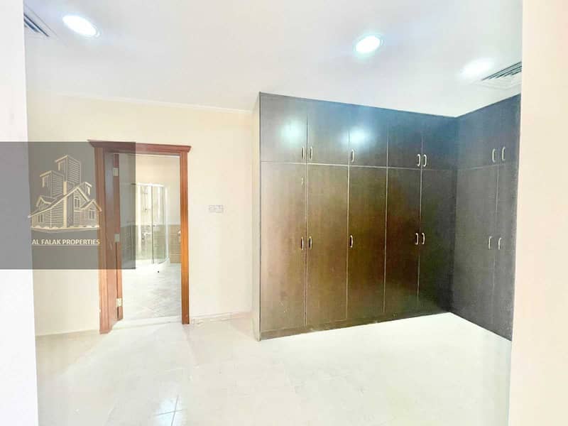 9 Awesome luxury huge 1 bed apt with amazing balcony in al Nahyan