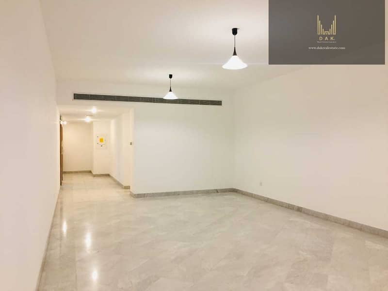 Квартира в Бур Дубай, 4 cпальни, 110000 AED - 5387282