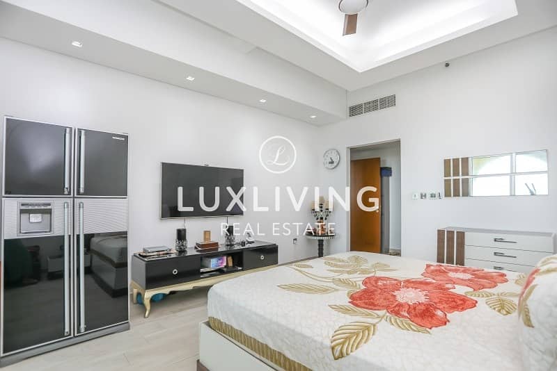 15 Upgraded 2 Beds| C Type | Marina View