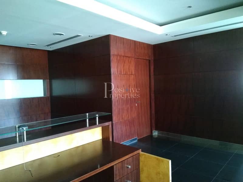 4 FULLY FURNISHED OFFICE|HIGH RISE TOWER|