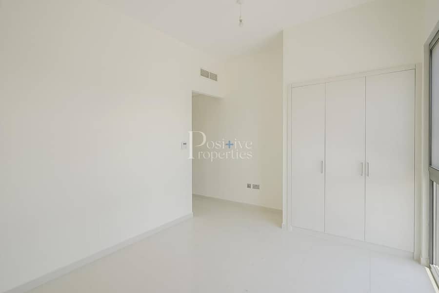 4 R2-MM | END UNIT | NEAR TO POOL| MOTIVETED SELLER