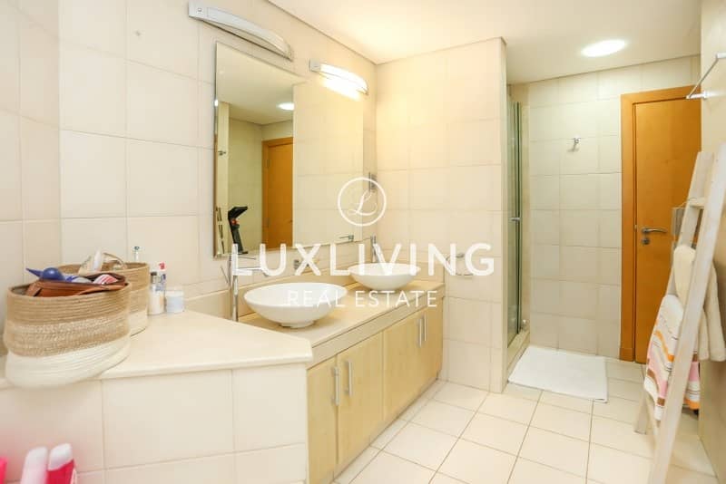 17 Palm Jumeirah | Close to Mall | Mid Floor