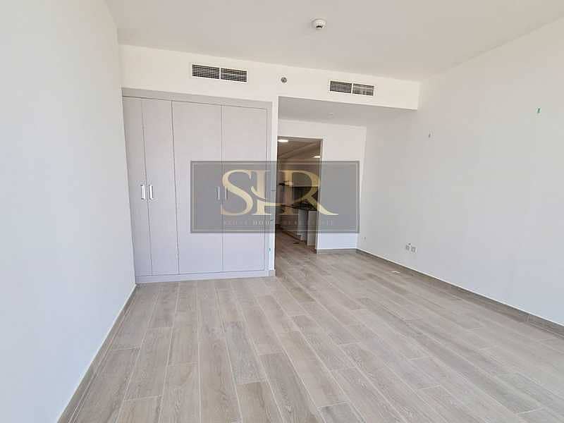 High Floor |Brand New Studio with Balcony & Pool View High Floor |Brand New Studio with Balcony & Pool View