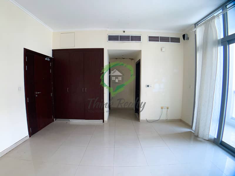 3 Closed Kitchen | Large Studio | Dubai Marina