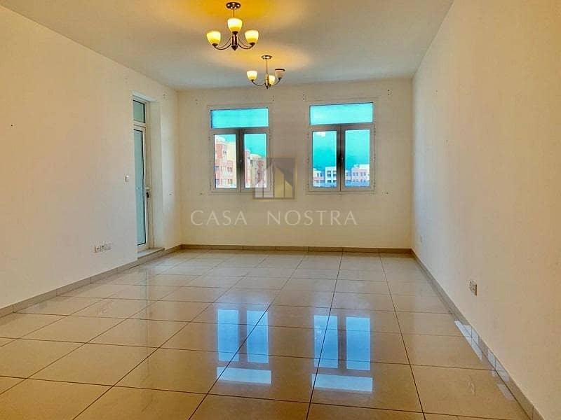11 Exclusive 3BR Closed Kitchen with Pool View