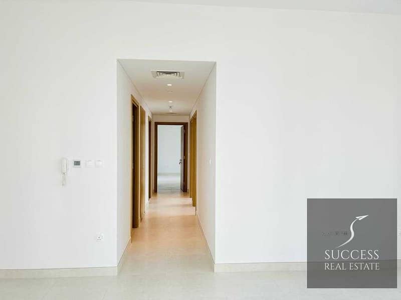 2 LUXURY 3BR / Full BURJ KHALIF VIEW /  BRAND NEW APARTMENT